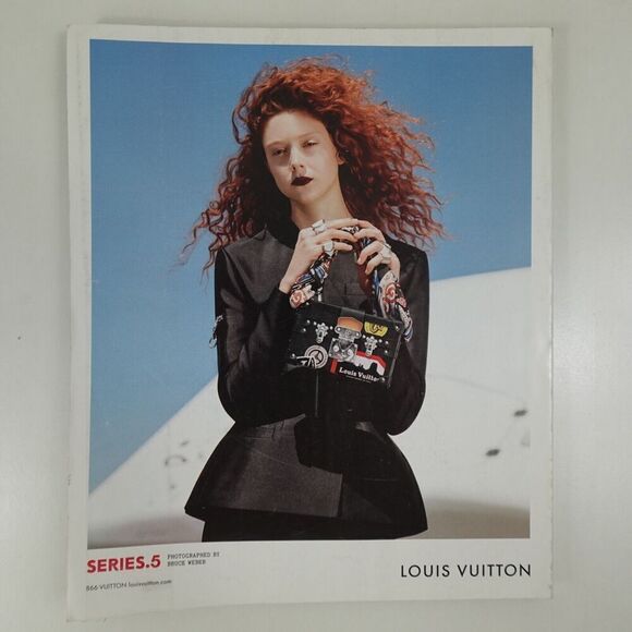 Elle Magazine October 2016 Miley Cyrus The Personal Style Issue - Picture 2 of 7